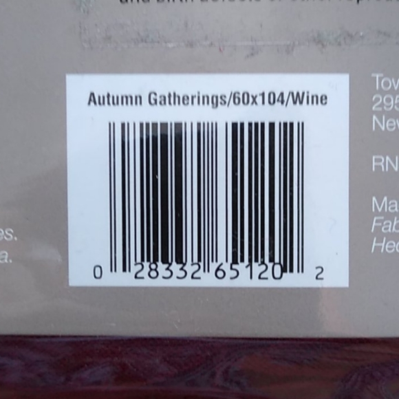 Wine colored Tablecloth - Picture 3 of 3